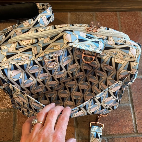 Jujube Rose - B.F.F. (Rose Colored Glass) - Picture 7 of 10